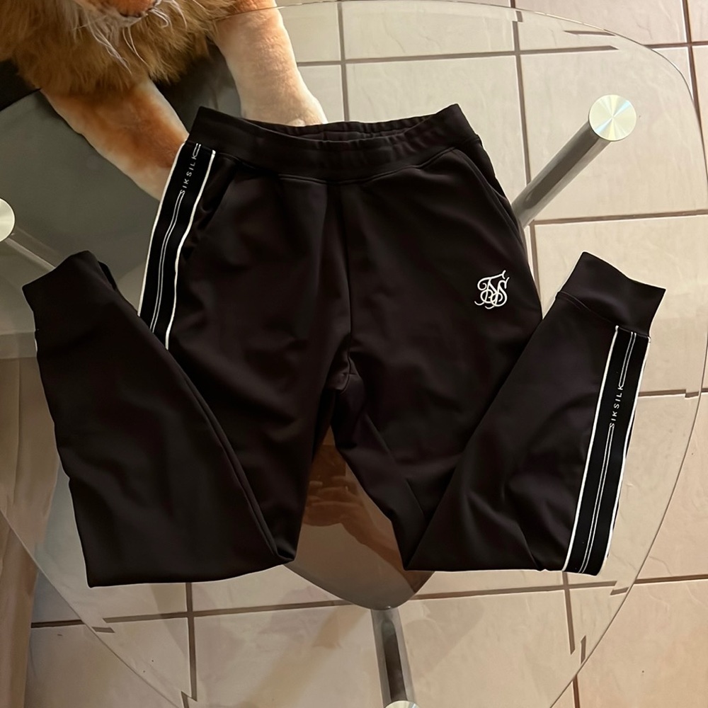 MEN’s SikSilk Athletic Joggers in size SMALL (28-30)